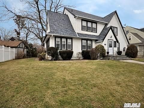 3rd image of 324 Harvard Ave