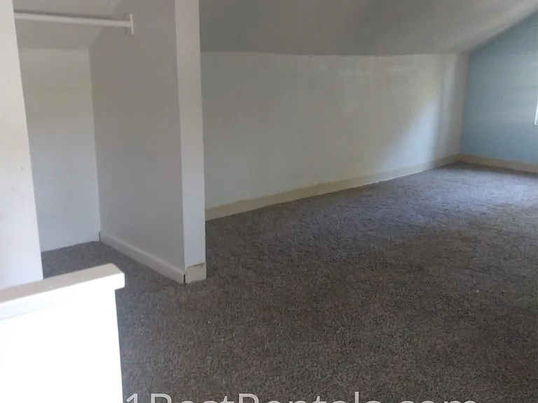 5349 Yosemite Blvd — Photo 16