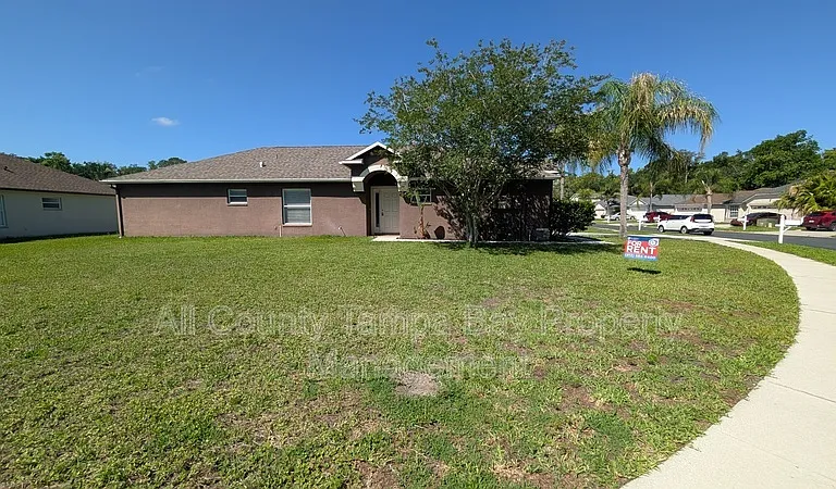25820 Crippen Dr — Photo 1