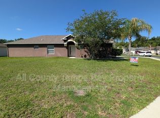 25820 Crippen Dr, Land O Lakes, FL 34639