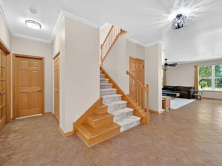 322 Hemlock Ln — Photo 12