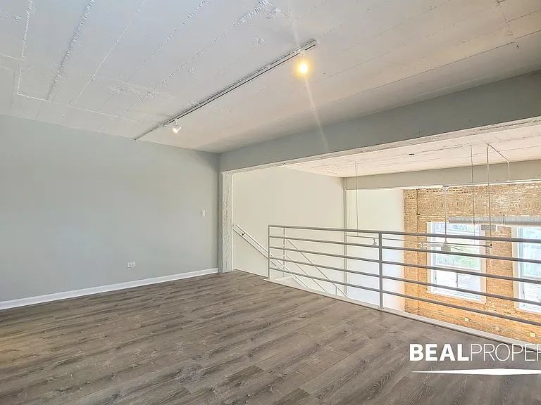 2320 N Damen Ave #2D — Photo 23