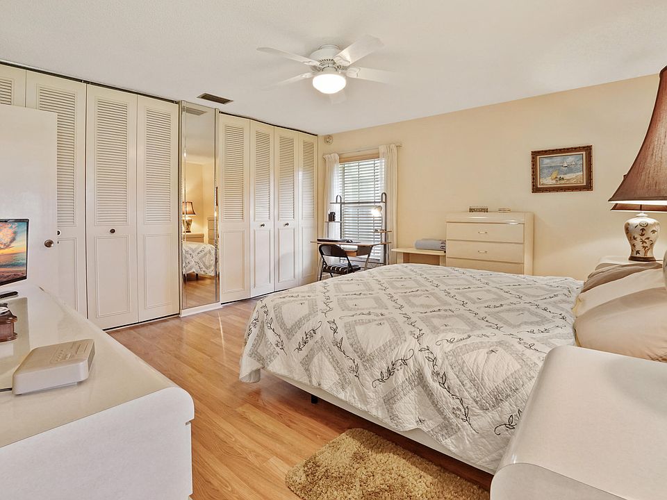 1st image of 301 Cape Cod Circle