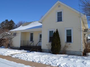 256 W 16th Ave, Oshkosh, WI 54902