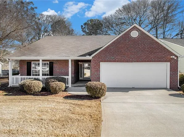 741 Jacoby Dr, Loganville, GA 30052