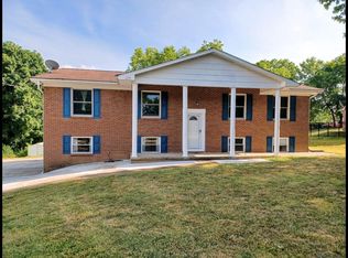 929 Teakwood Rd, Knoxville, TN 37919