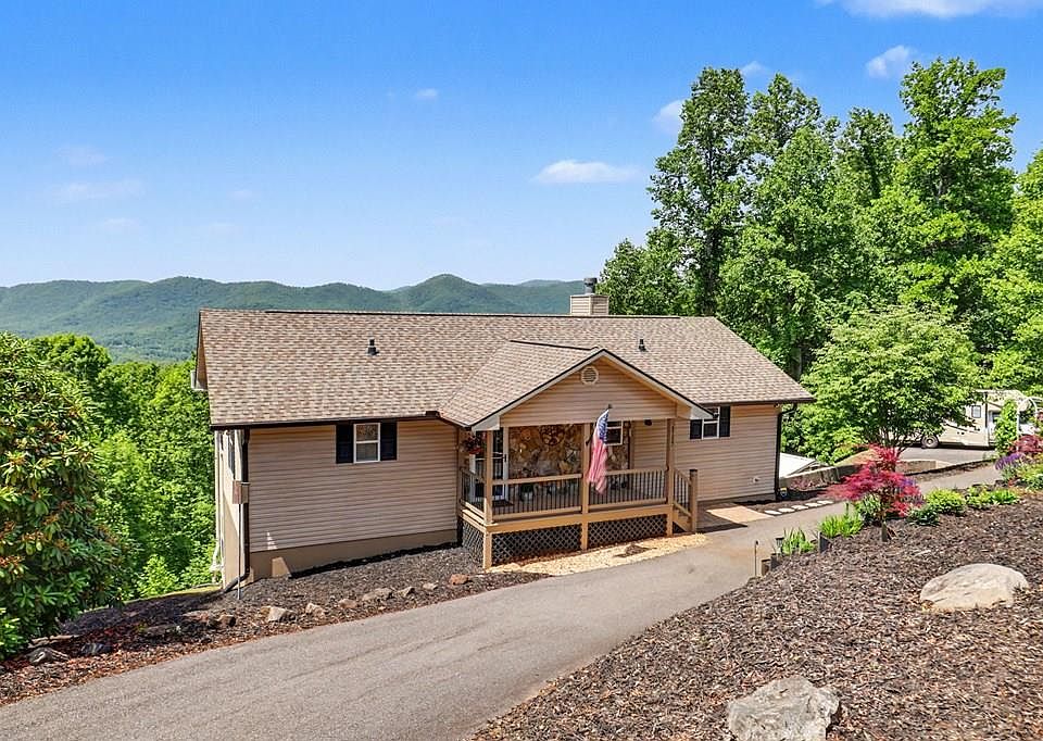 1st image of 1157 Summit Way