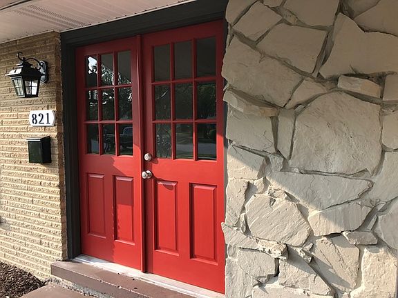 5th image of 821 E 192nd St