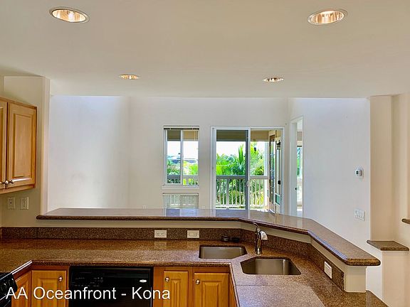 3rd image of 75-5919 Alii Dr APT C23