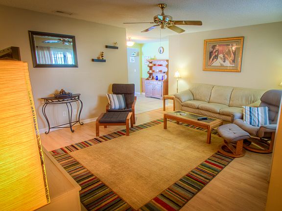 Another living room shot...