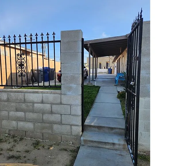 142 E Avenue Q7 — Photo 6