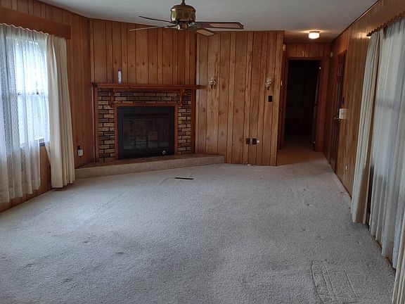 3rd image of 500 E Truett St