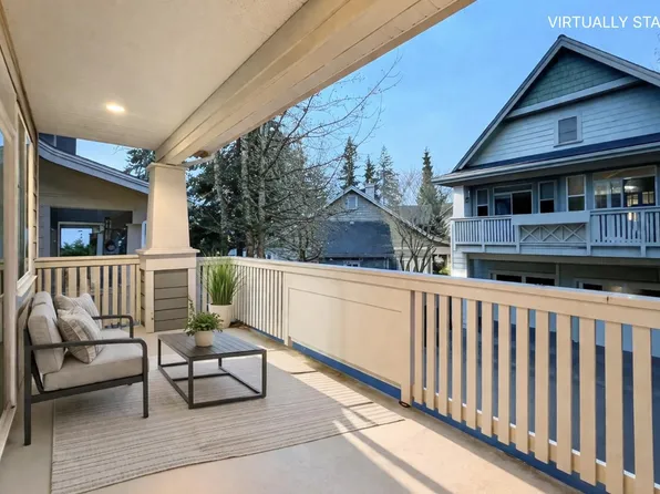 2588 152nd St #3, Surrey, BC V4P 3H9