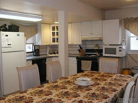 Eat in Kitchen