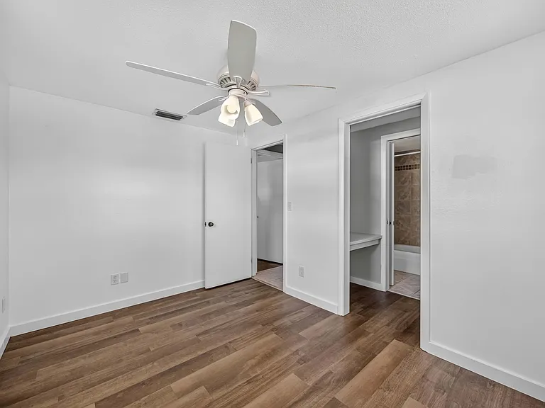 327 Cowry Rd — Photo 8