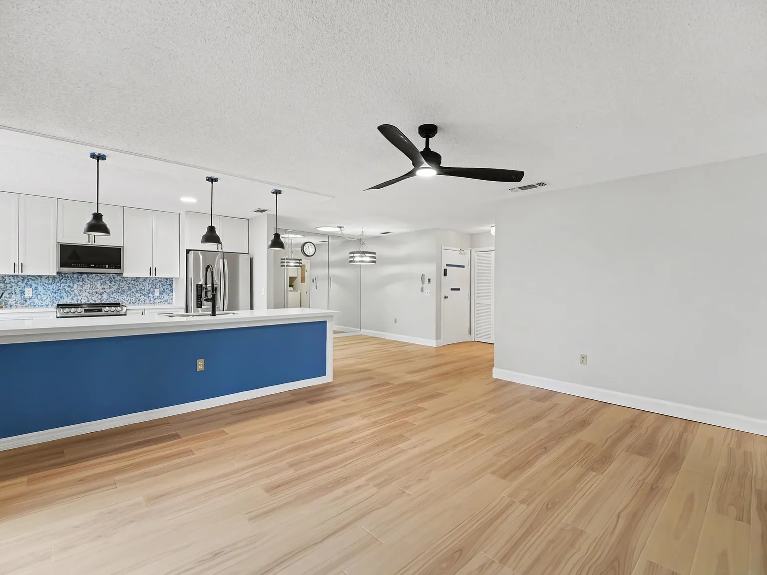 9000 York Ln — Photo 3