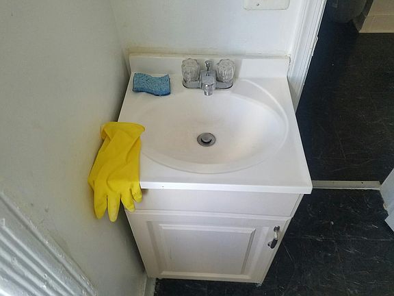 3rd image of 1717 Guilford Ave #3