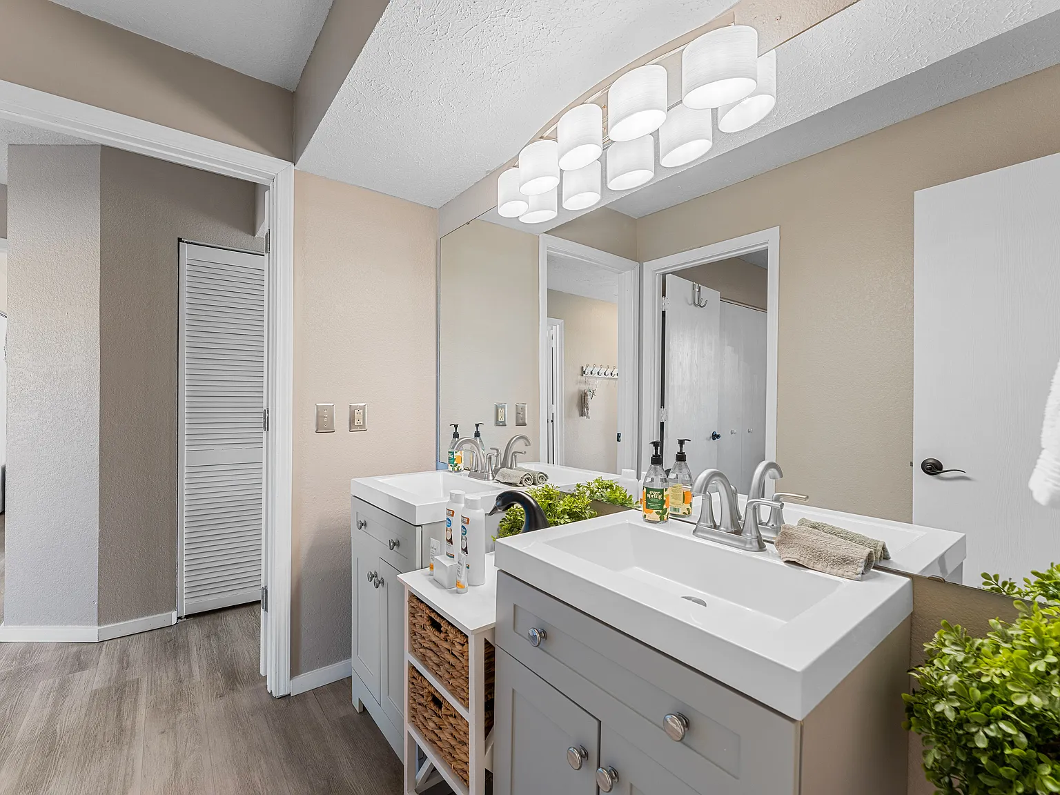 2 bed, 941 sqft, $1,400 — Photo 4