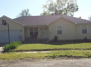 217 N Kane St, Carterville, MO 64835