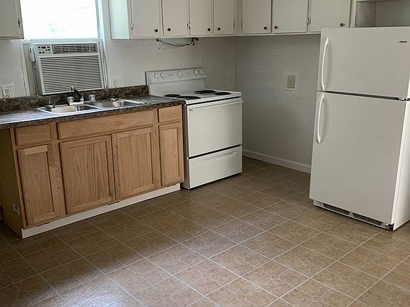 3rd image of 162 Sunny Brooke Rd