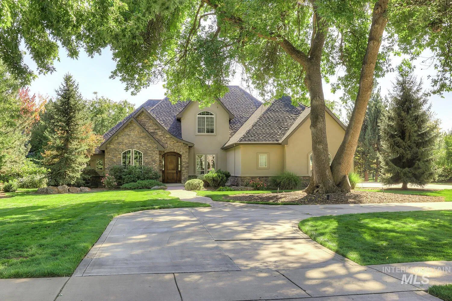 2121 W Holly Mountain Dr