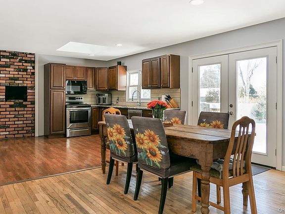 4th image of 84 Bieselin Road