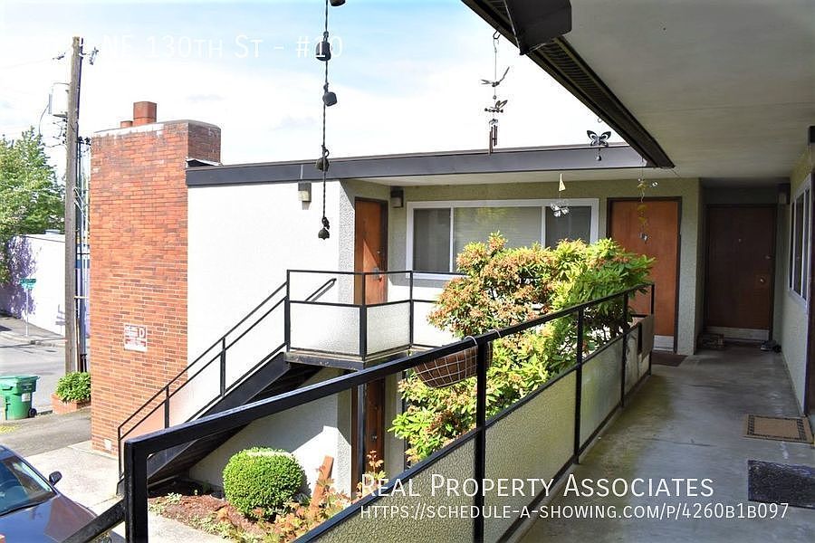 1st image of 3035 NE 130th St #10