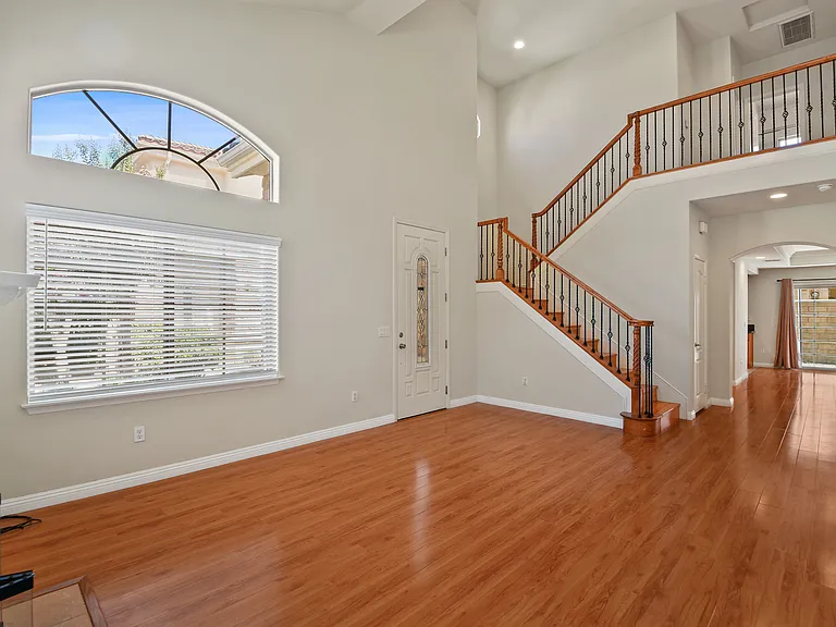 1160 E Grand Ave — Photo 22