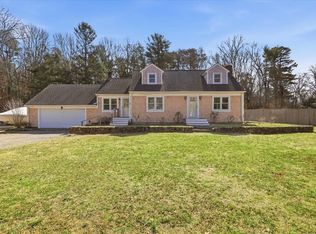 23 Clubhouse Dr, Bourne, MA 02532