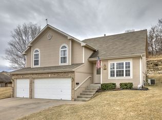 5906 N Mayview Ave, Kansas City, MO 64151