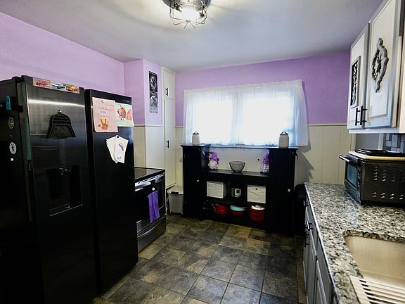 4th image of 1417 Bonnie Brae Street