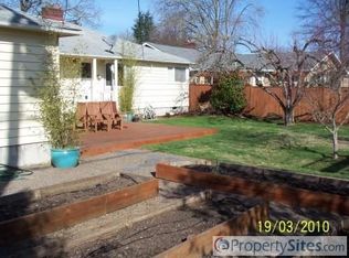 237 Hambletonian Dr, Eugene, OR 97401