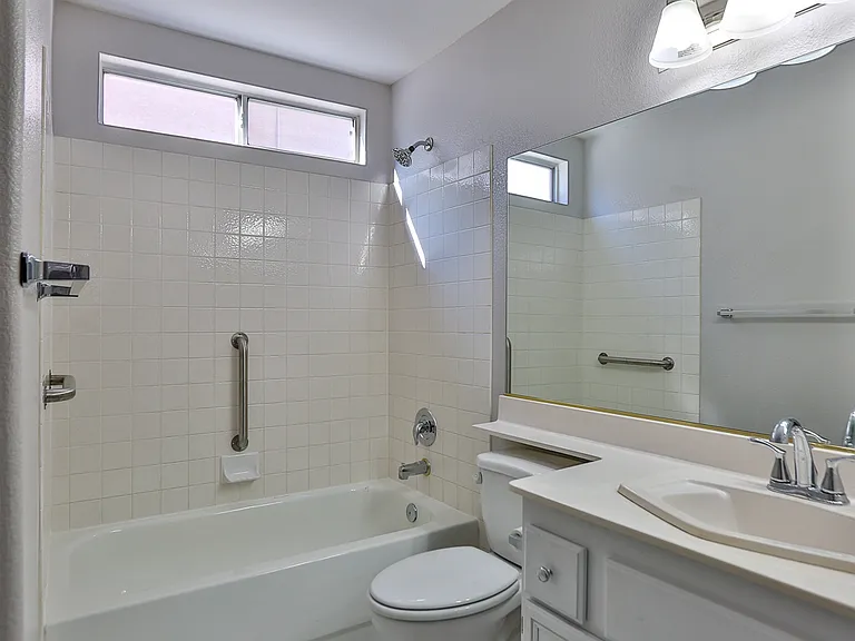 7705 Rockfield Dr — Photo 4