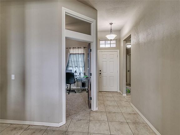 3rd image of 2417 SE 89th Ter