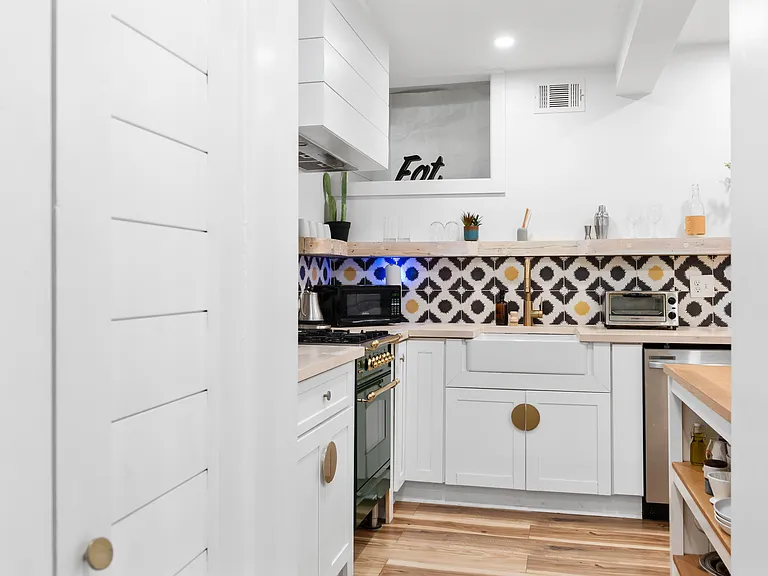 450 N Highland Ave NE #3 — Photo 11