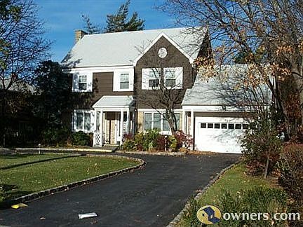 2nd image of 122 Central Ave
