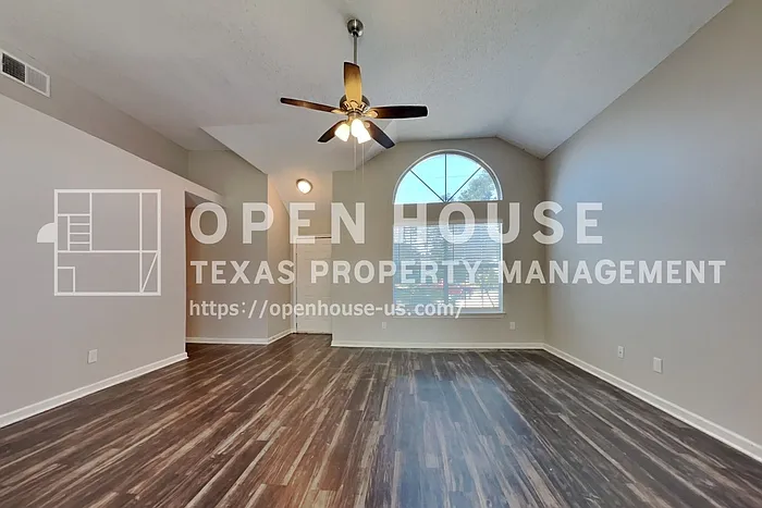 3 bed, 2.0 bath, 1319 sqft, $2,450 — Photo 3