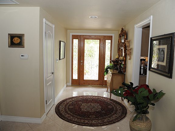 4th image of 5562 El Canon Ave
