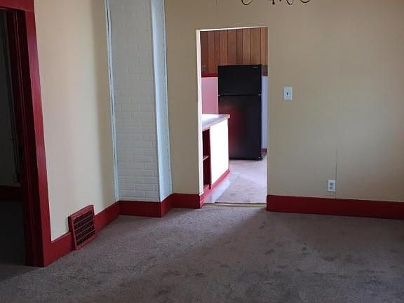 3rd image of 1727 5th Ave
