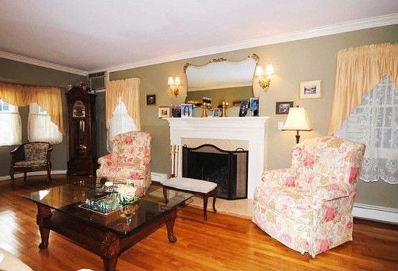 2nd image of 51 Dartmouth St