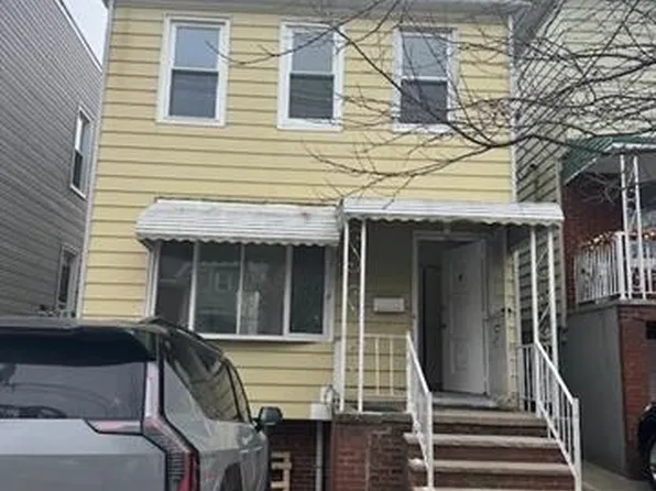 76 W 54th St, Bayonne, NJ 07002