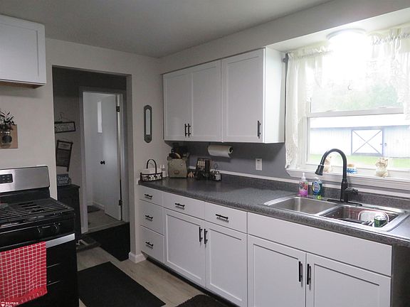 2nd image of 11391 N Genesee Rd