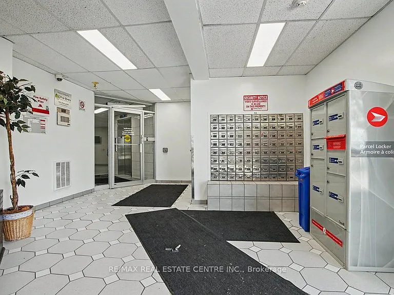 15 Hofstetter Ave #313 — Photo 4