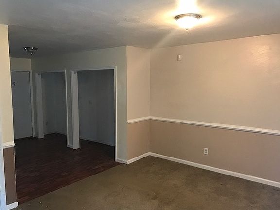 2nd image of 4403 Surrey Ave NW
