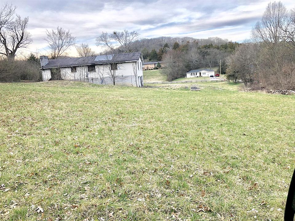 2nd image of 3241 Kings Ln