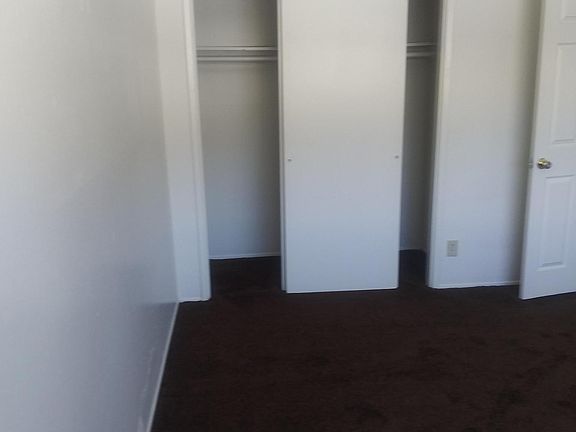 3rd image of 6820 Purdy Ave