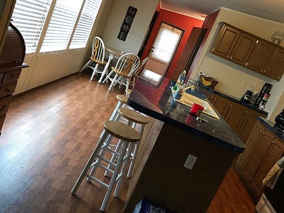 4th image of 101 Dandelion Dr
