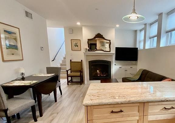5th image of 503 Pier Ave #B