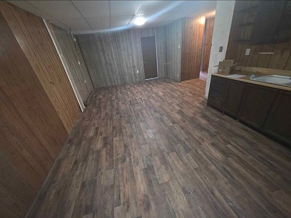 5th image of 227 S Oak St #1