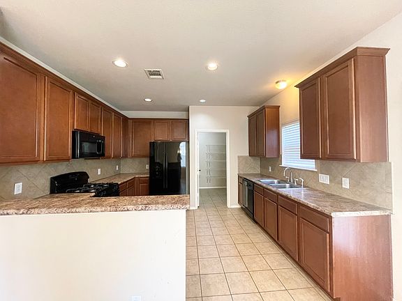 4th image of 13608 Pine Warbler Dr
